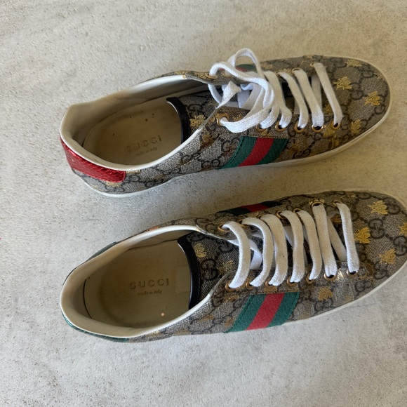 Authentic Gucci Ace GG Supreme ‘Bees’ Sneaker - Picture 8 of 9